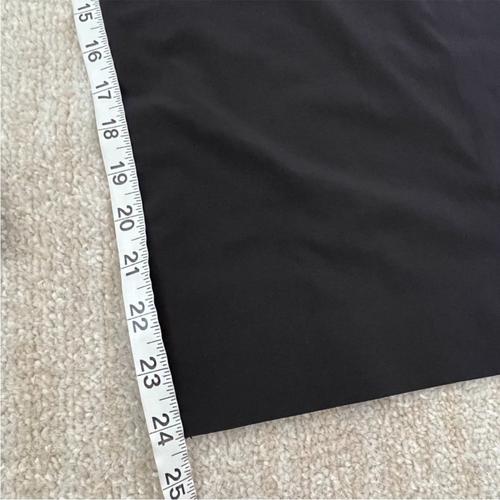 Athleta Tribeca Wide Leg High Rise Crop Pant
10 Black - Picture 5 of 10